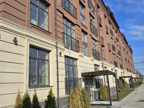 Одно кімнатна новобудова в елітному районі. Черновцы