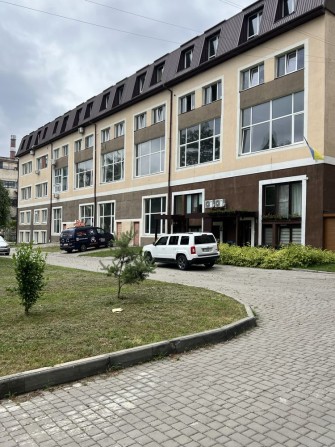 Продаж квартир гуртом в новому будинку неподалік центру - фото 1