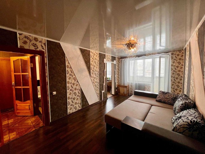 Продається 3-кімнатна з меблями та технікою (р-н парку Казка) - фото 1