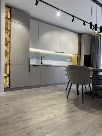 Продається красива 2 кімнатна West Towers - фото 1