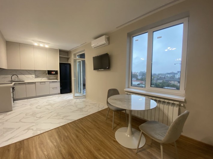 Продаж 1 кімнатної квартири у ЦЕНТРІ міста,вул.Руська - фото 1