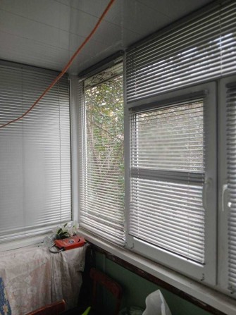 Недорога 3-ка поруч із зупинкою "Кільцевого" - фото 1