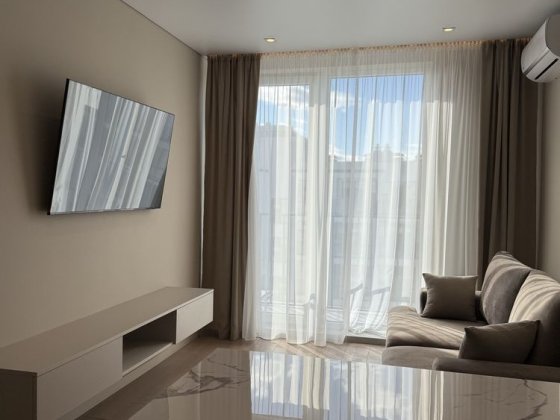 Продаж 1-кімнатної квартири 46.5 м2 ЖК Б4, з ремонтом. Без комісії Ужгород