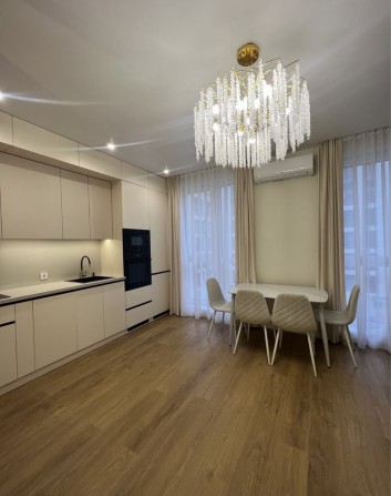 Продаж квартири з орендарями. - фото 1