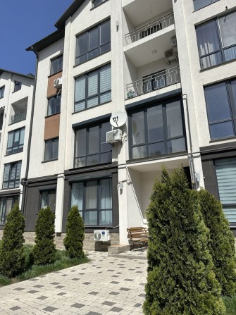 Простора квартира в затишному районі - фото 1