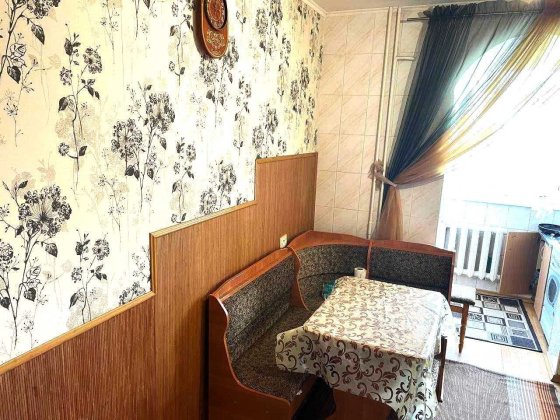 | Продаж 4-кімнатної квартири (+гараж). Р-н 12-ї школи Ровно