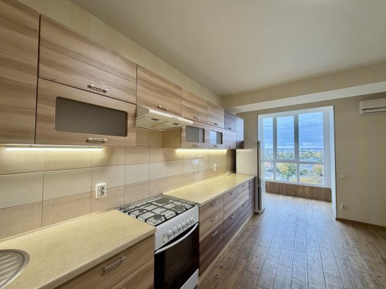 Продається 1-кімнатна квартира в новобудові провулок Миру ремонт/меблі Черновцы