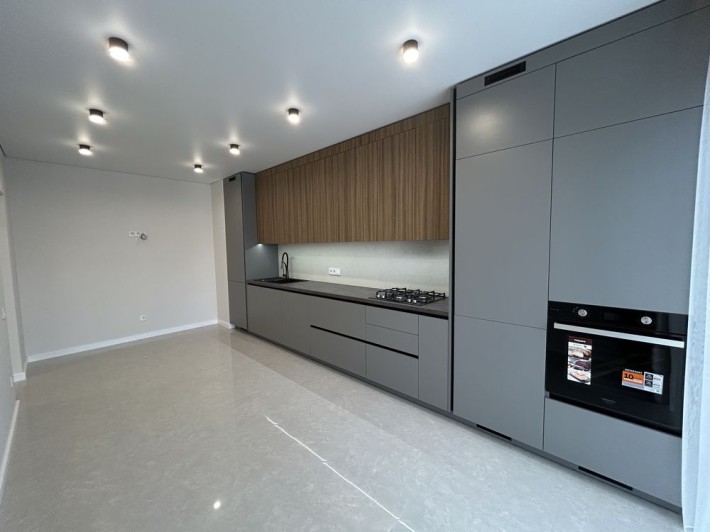 Продаж квартири з ремонтом - фото 1