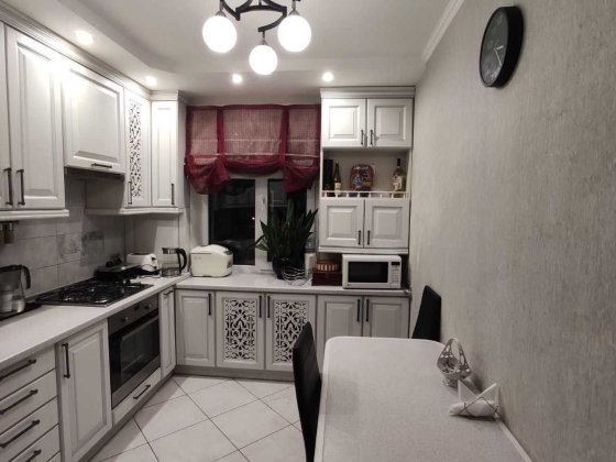 Продається 3-х кімнатна квартира в р-н Фурманова Полтава