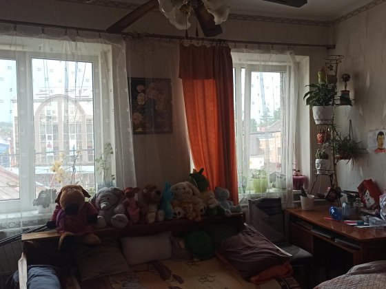 4к на Корятовича 22 з гаражем Центр