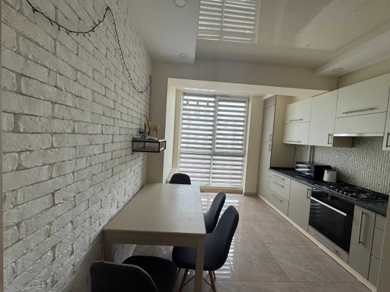 Продаж 1 кімнатної квартири на Щасливому з ремонтом Ровно