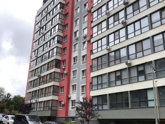 Продам квартиру біля ТЦ Майдан Черновцы