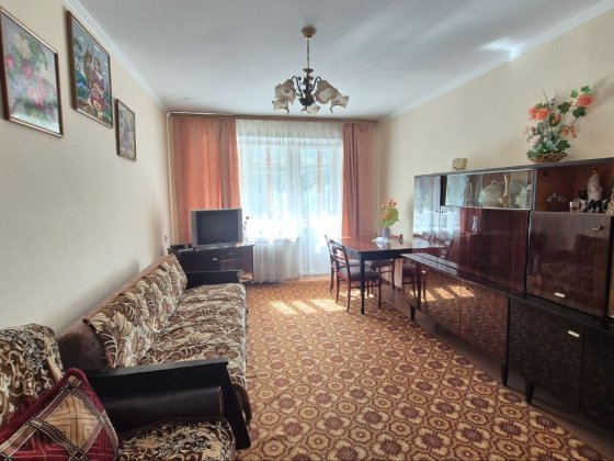 = Продам 3-ну квартиру на Студентській Ровно