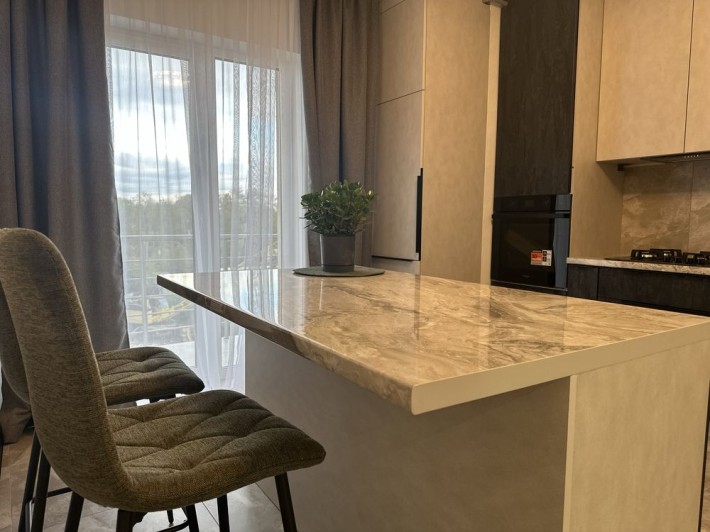 Продаж 1-к новобудови с дизайнерським ремонтом - фото 1