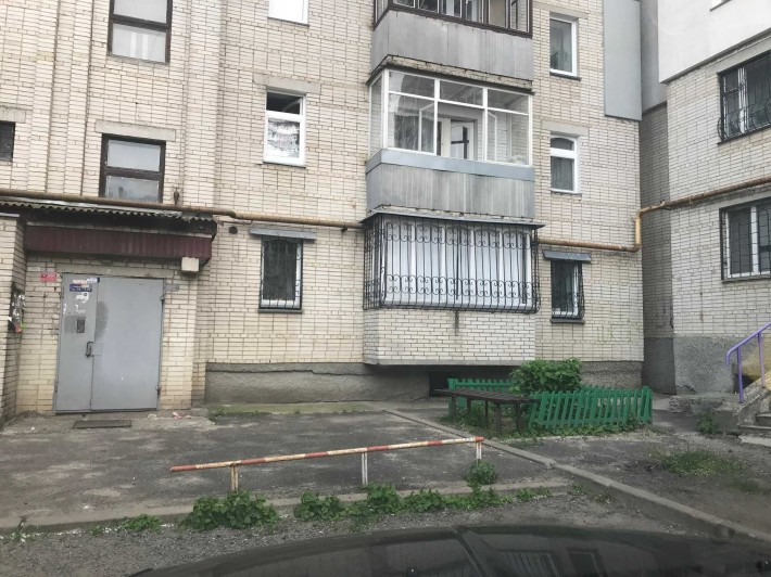 Продам квартиру з  індивідуальним опаленням, меблями та технікою - фото 1