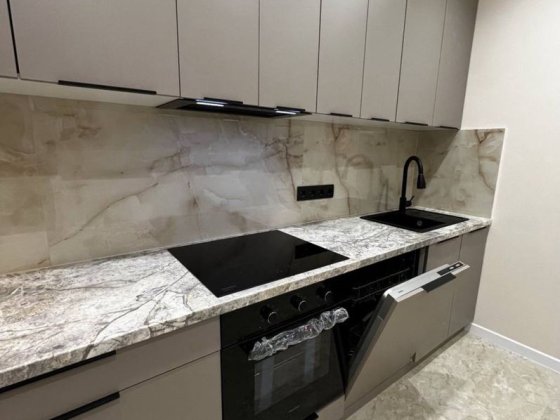 Продаж квартири поряд з Центром міста Ужгород