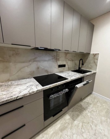 Продаж квартири поряд з Центром міста - фото 1