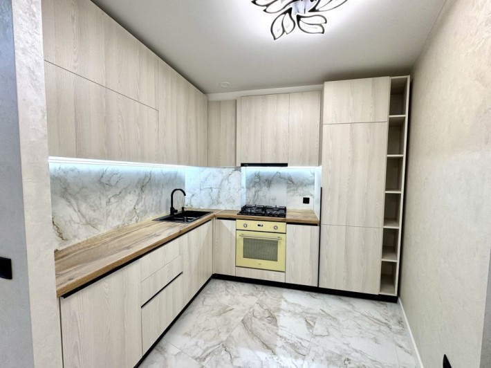 Продаж 2к квартири вул. Київська - фото 1