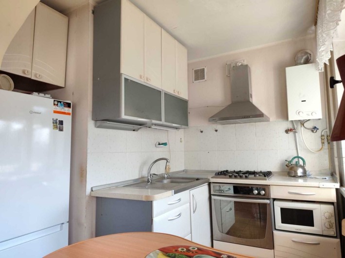 Я Продається простора 2-кімнатна квартира - фото 1