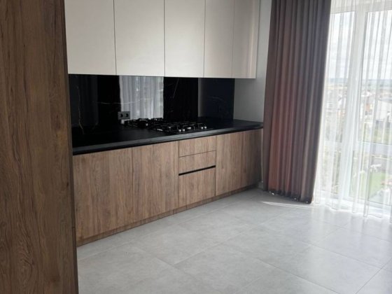 1кім Квартира «ЧОРНА ТРОЯНДА» на Щасливому Рівне