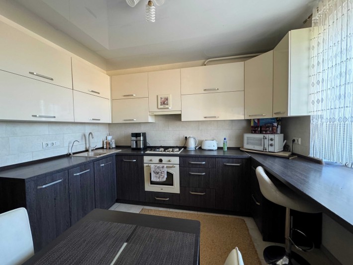 Продаж дворівневої квартири в центральній частині міста - фото 1