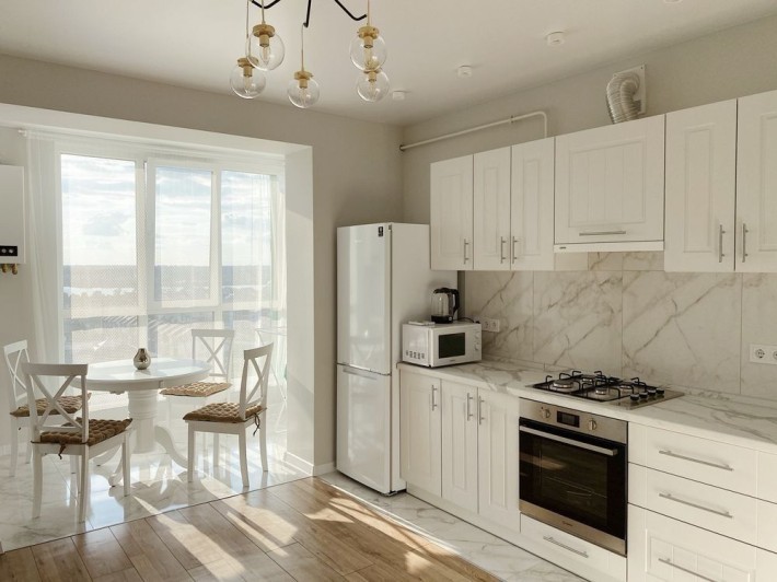 Продаж 2 кімнатної квартири на Щасливому! З видом на озеро! - фото 1