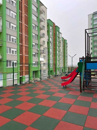 Продаємо простору 3-кімнатну квартиру - фото 1