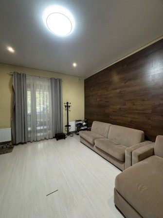 Тихий р-н нашого міста, вул. С. Амброса! Р-н 700 рiччя. Торг - фото 1