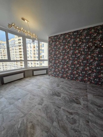 Без % Продам 3-к. Метро Васильківська, ЖК "4 сезони", вул. Максимовича - фото 1