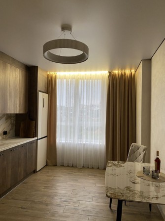 Стильна готова квартира у зданій новобудові - фото 1