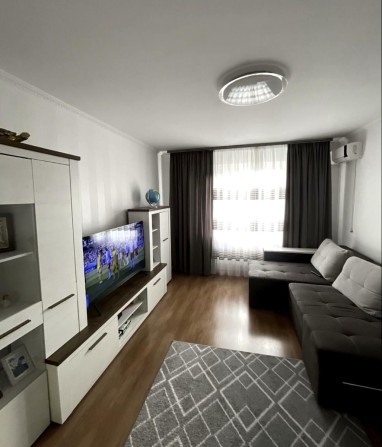 Якісний ремонт! Затишна 2-кімнатна квартира 56 м² Червоної Калини 93-А - фото 1