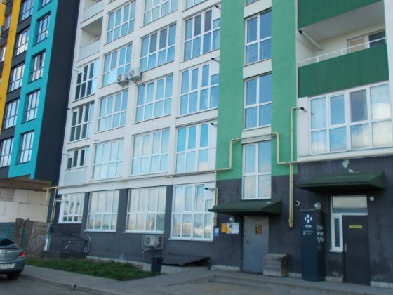 Продам квартиру 42\17\11 м2 автоном опалення  вул Рапопорта м Чернігів Чернигов