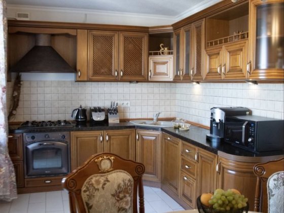 Продаж 3- кімнатної квартири по вул. Різдвʼяна 50