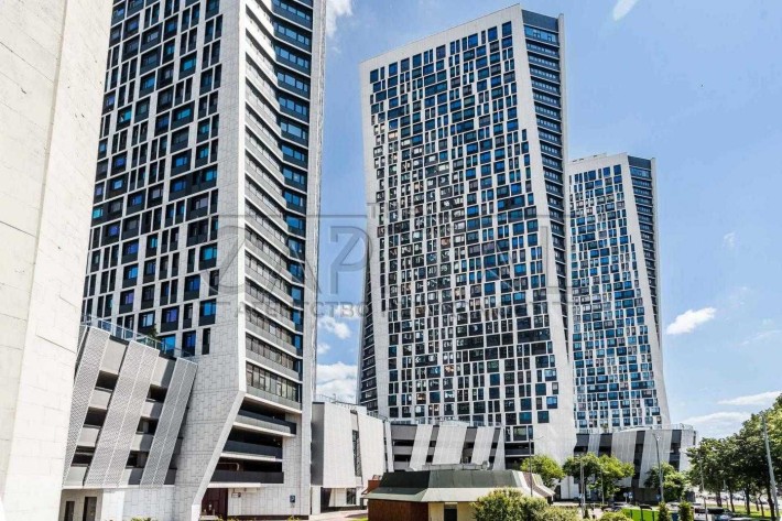 Продажа 3к в ЖК Manhattan City, пр. Берейстейский, 108м, Н - 4.2 м - фото 1