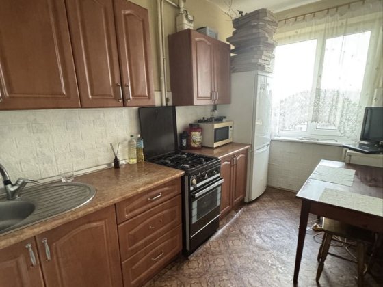 Продаж 3-х кімнатної квартири Ужгород