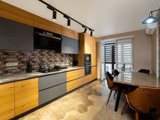 3 кімнатна ремонт меблі техніка новобудова Масани Незалежності автоном Чернигов