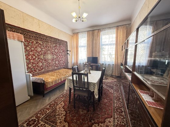 2кім квартира в центрі міста Черновцы