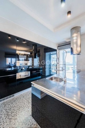 продаж великої 3 к кв поділ - фото 1