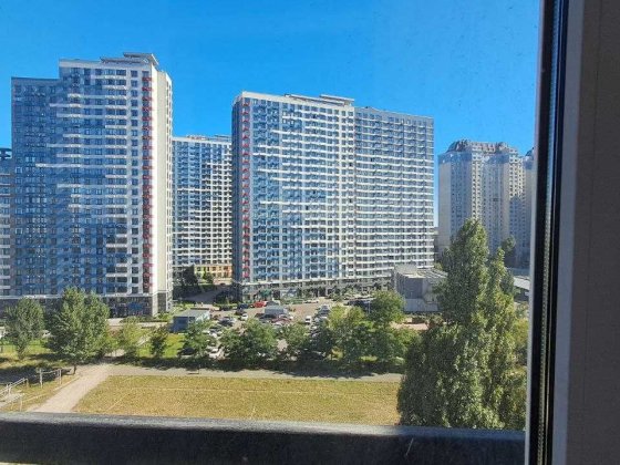 1-кімнатна квартира біля метро Лівобережна  вулиця Туманяна, 3 Київ