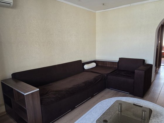 ПРОДАЄТЬСЯ 2 кім. квартира з ремонтом,    по вул. Симиренківська, 2/2 Черкаси