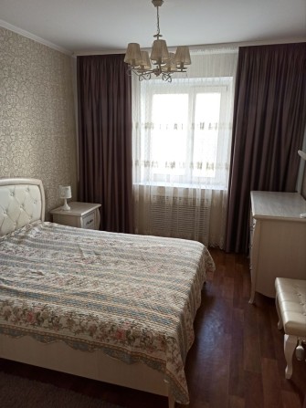 Простора 2-кімнатна квартира 62m2 в гарному районі м. Чернігова! - фото 1