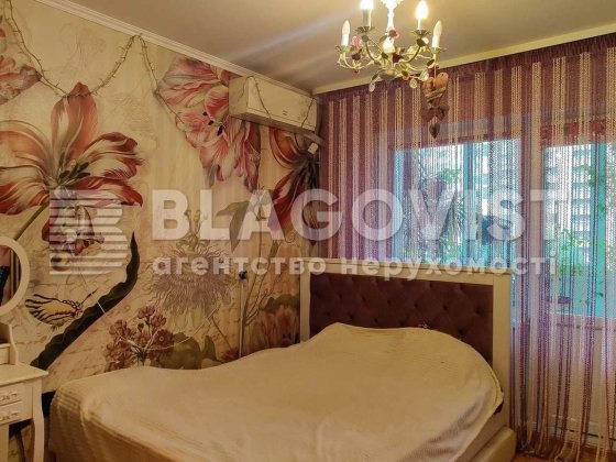 Продаємо затишну 3кім.квартиру в Деснянському р-ні Марини Цвєтаєвої 12 Киев