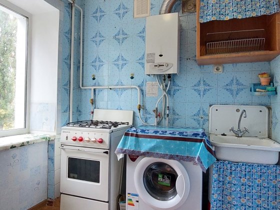 Продам 3-х кімнатну квартиру район ринок Нива Чернигов