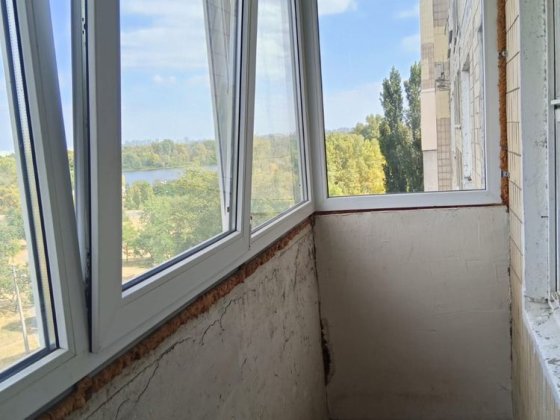 Оболонь, вул. Прирічна, продаж трикімнатноі Киев