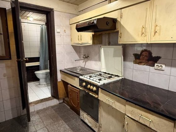 Продається 2-кімнатна квартира в центрі міста (5 хв до Кобилянської) Черновцы