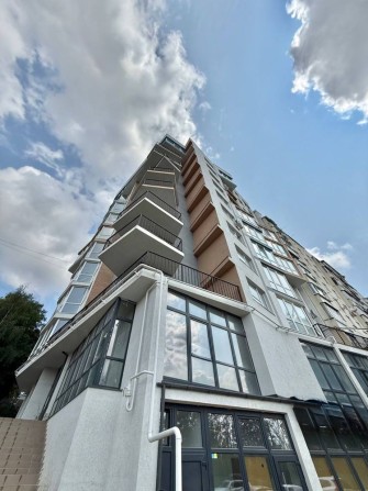 Продається простора 2-кімнатна новобудова на Південно-Кільцевій - фото 1