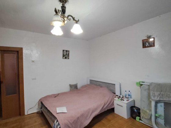 Продається 2-кімнатна квартира в центрі міста Черновцы