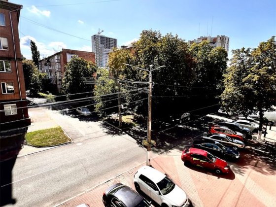 Продається 2х кім квартира в Центрі по вул. Хрещатик, Медколедж Черкаси