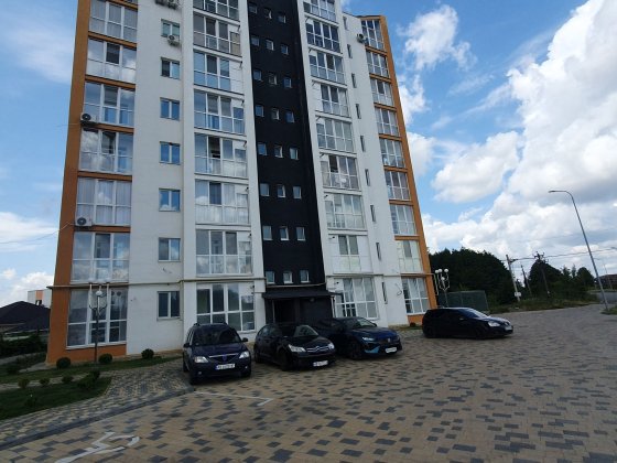 Продам 1 кімнатну квартиру.  Вул.Молодіжна . Вінниця