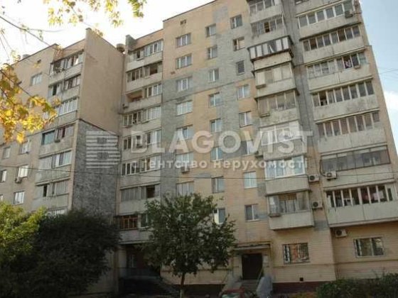 Продаж 3 кімнатної квартири, Шевченківський рн, Печенізька, з ремонтом Киев